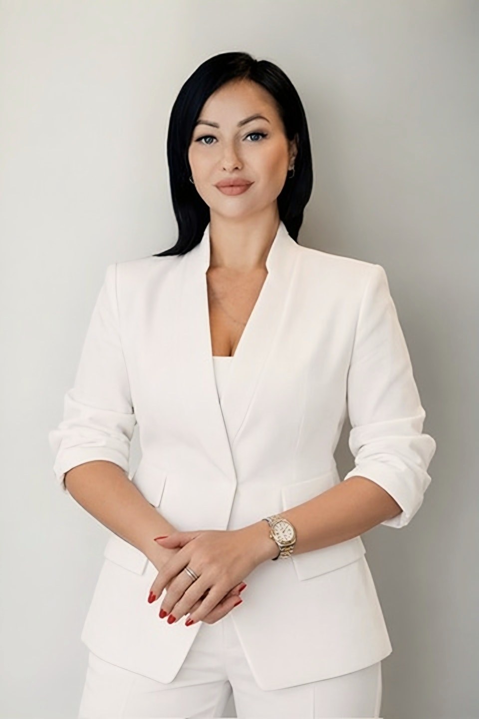 Anneta, licensed real estate broker in Dubai
